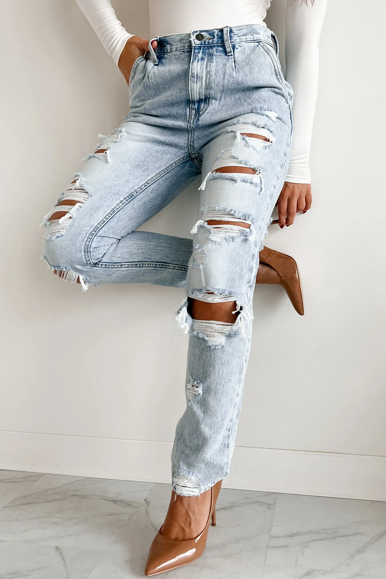 Ain't Gonna Lie High Rise Distressed Baggy Kancan Jeans (Light)