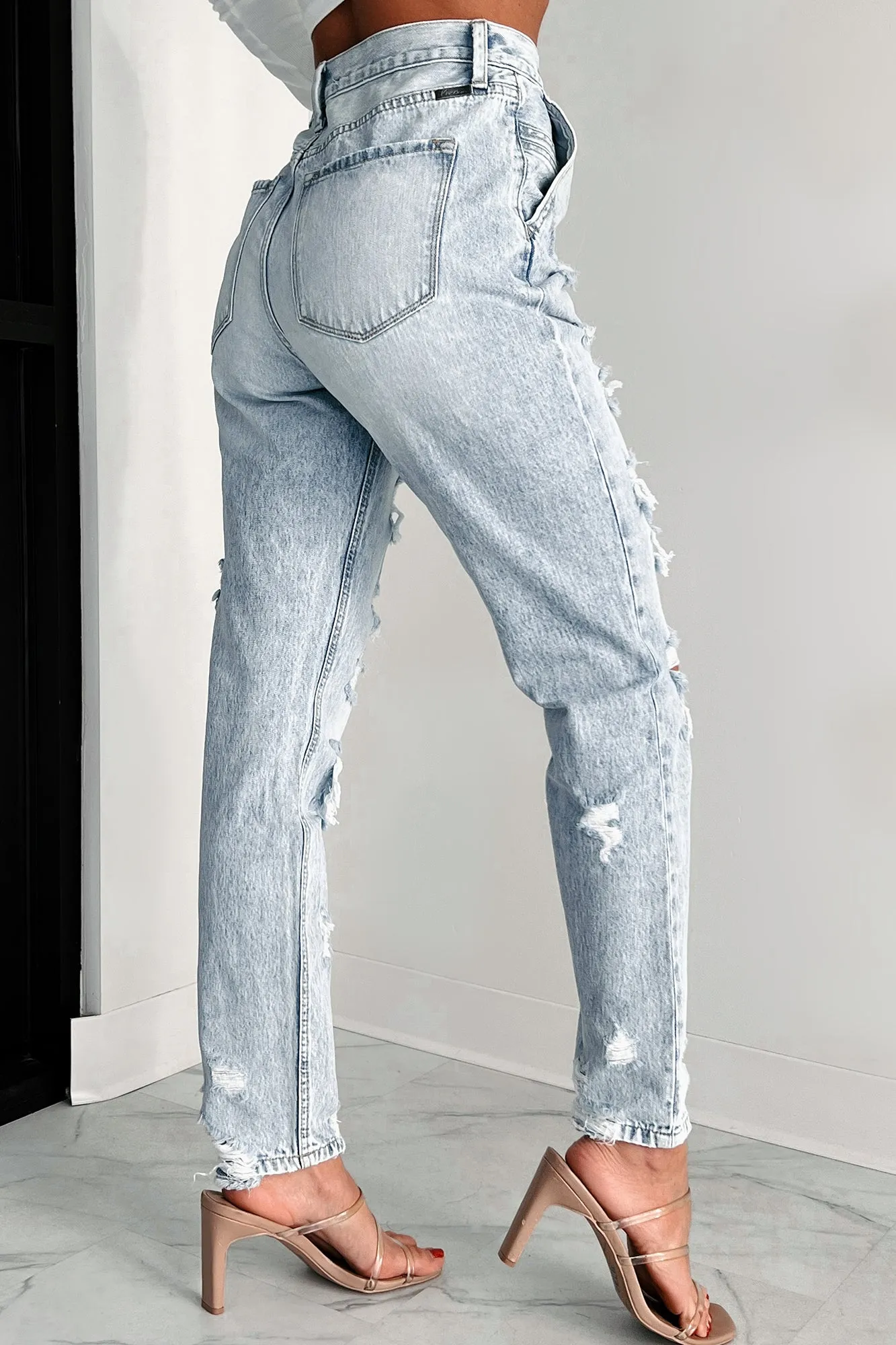 Ain't Gonna Lie High Rise Distressed Baggy Kancan Jeans (Light)