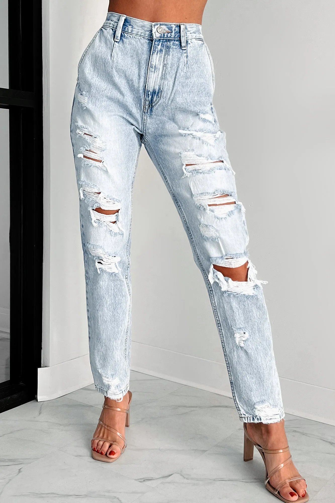 Ain't Gonna Lie High Rise Distressed Baggy Kancan Jeans (Light)