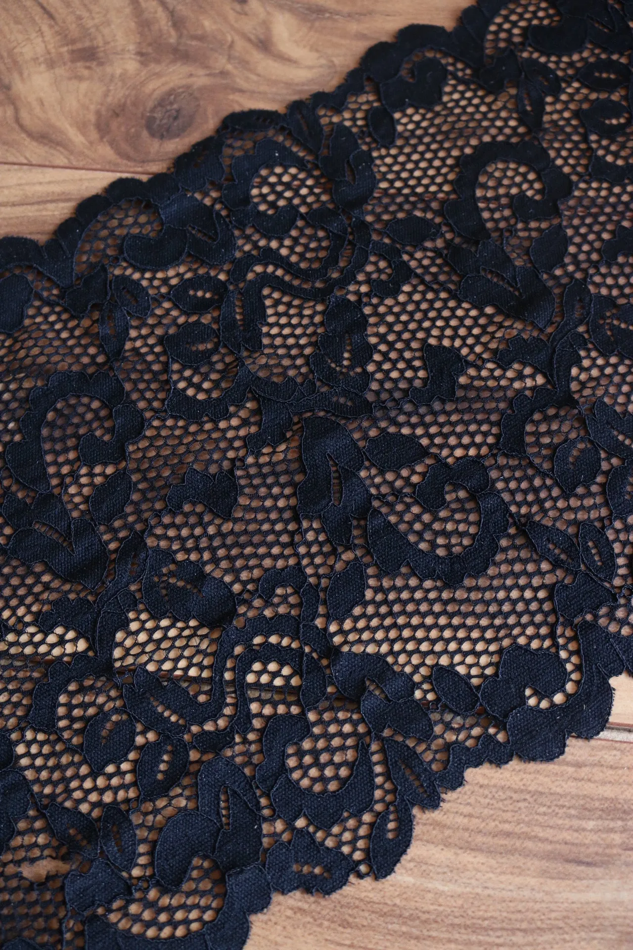 Black 9.25" Wide Stretch Lace