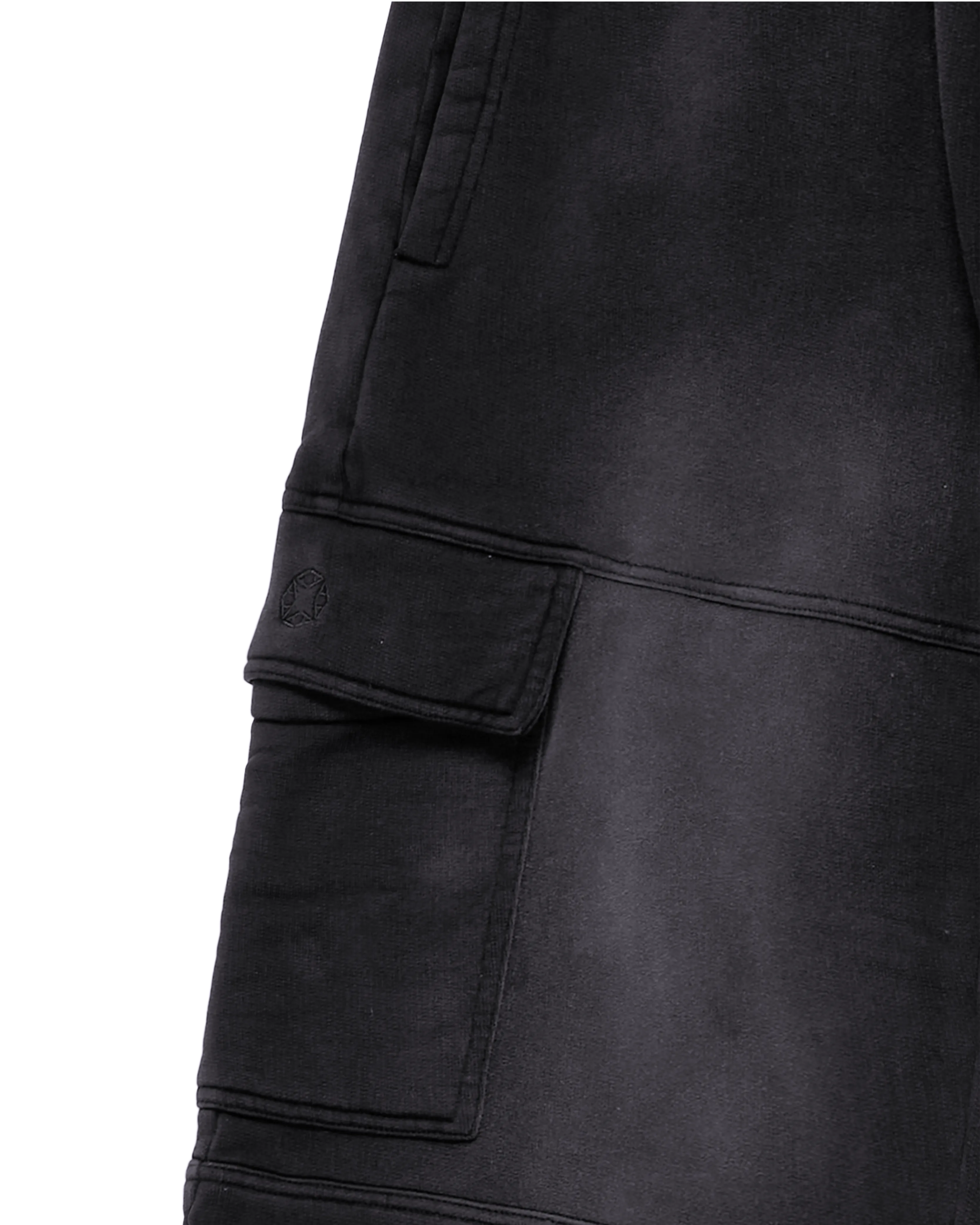 BLACK GARMENT DYE CARGO SHORTS