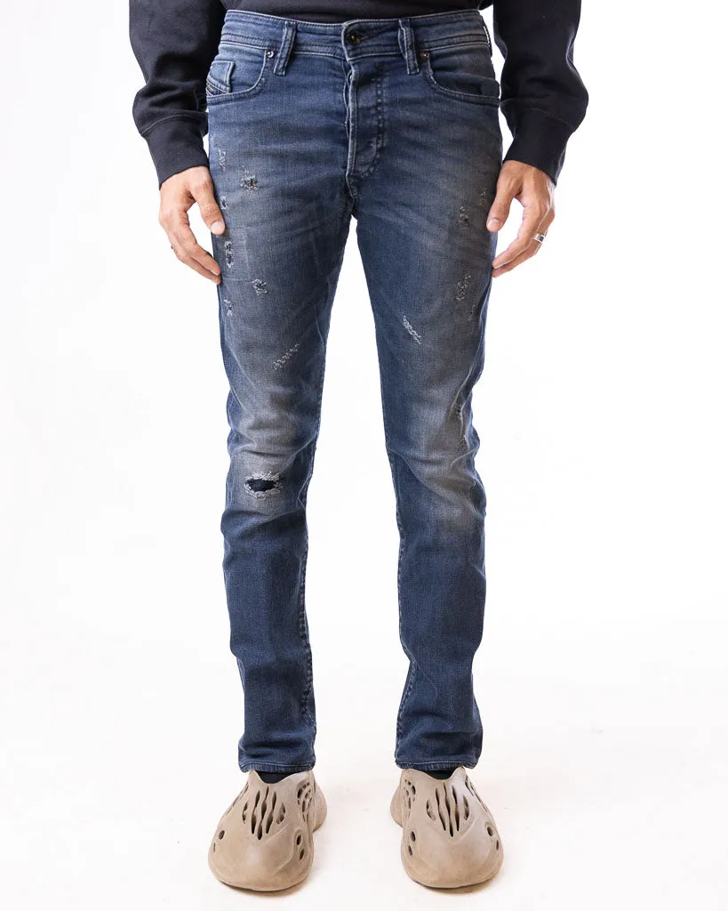 DIESEL DISTRESSED REGULAR SLIM-STRAIGHT FIT JEANS