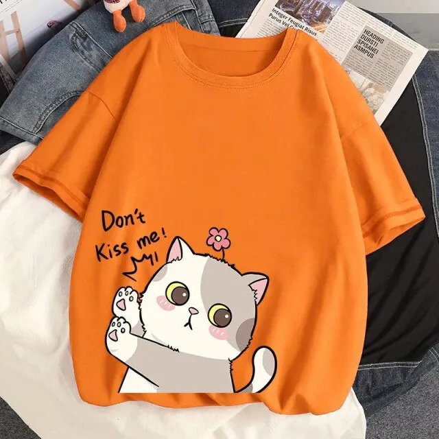 Don't Kiss Me! Tee With Cat Print