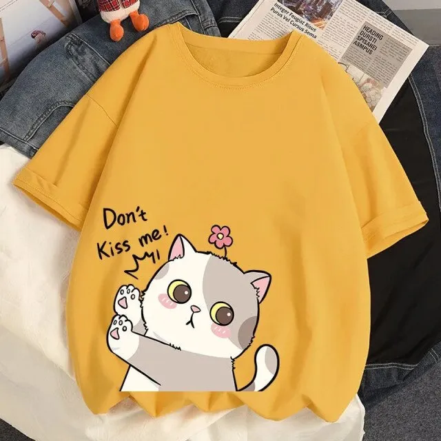 Don't Kiss Me! Tee With Cat Print