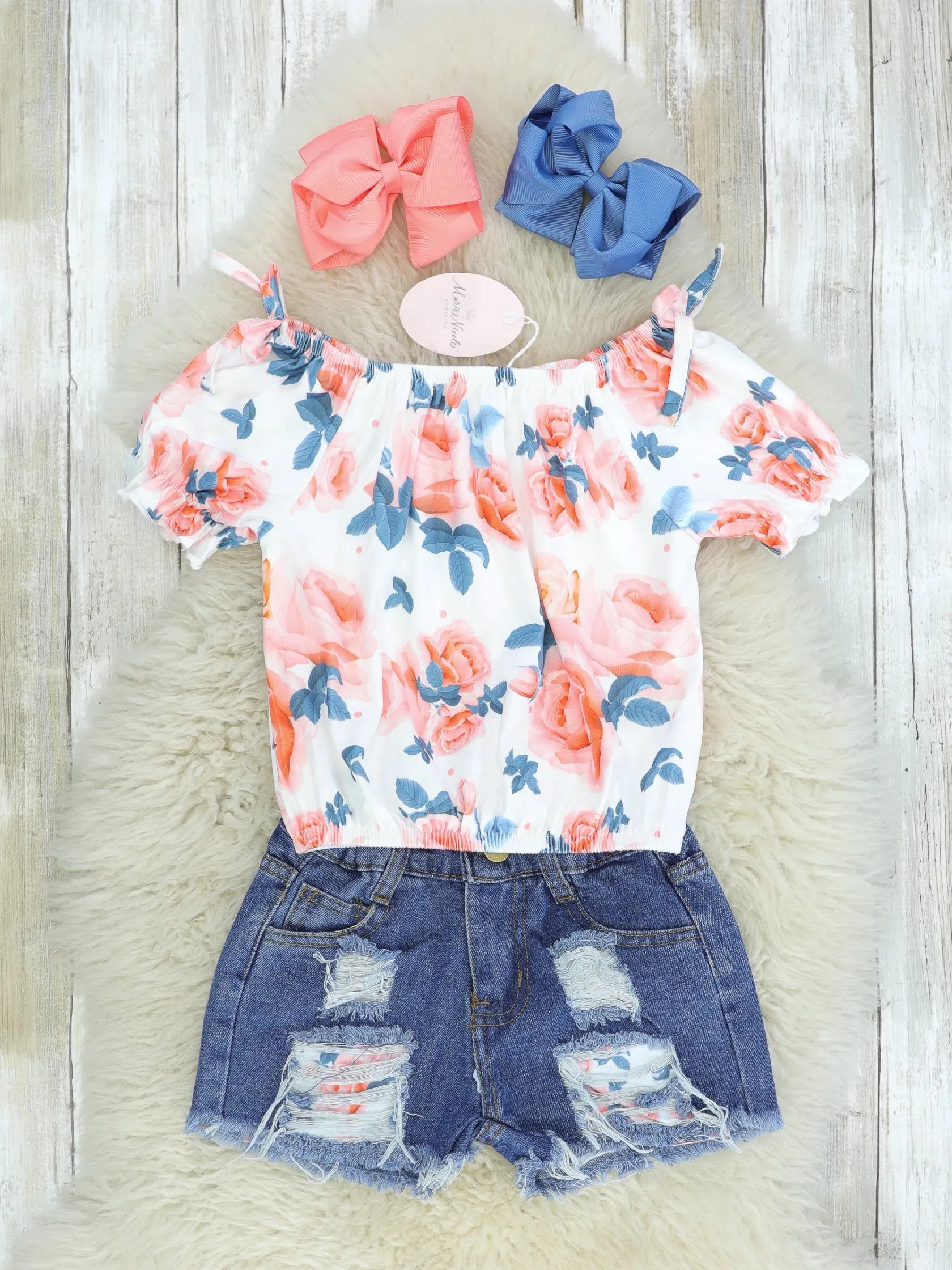 Peachy Floral Tie Shirt & Distressed Denim Outfit