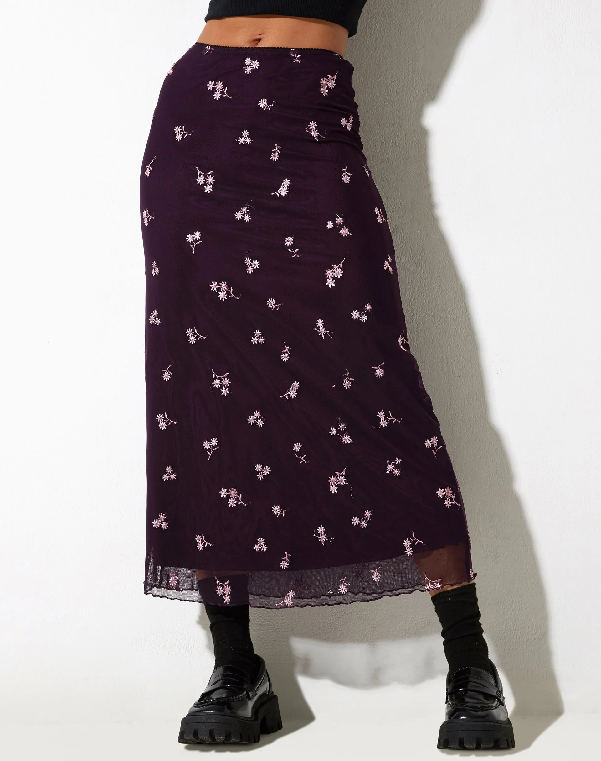 Rindu Maxi Skirt in Plum Daisy Embro