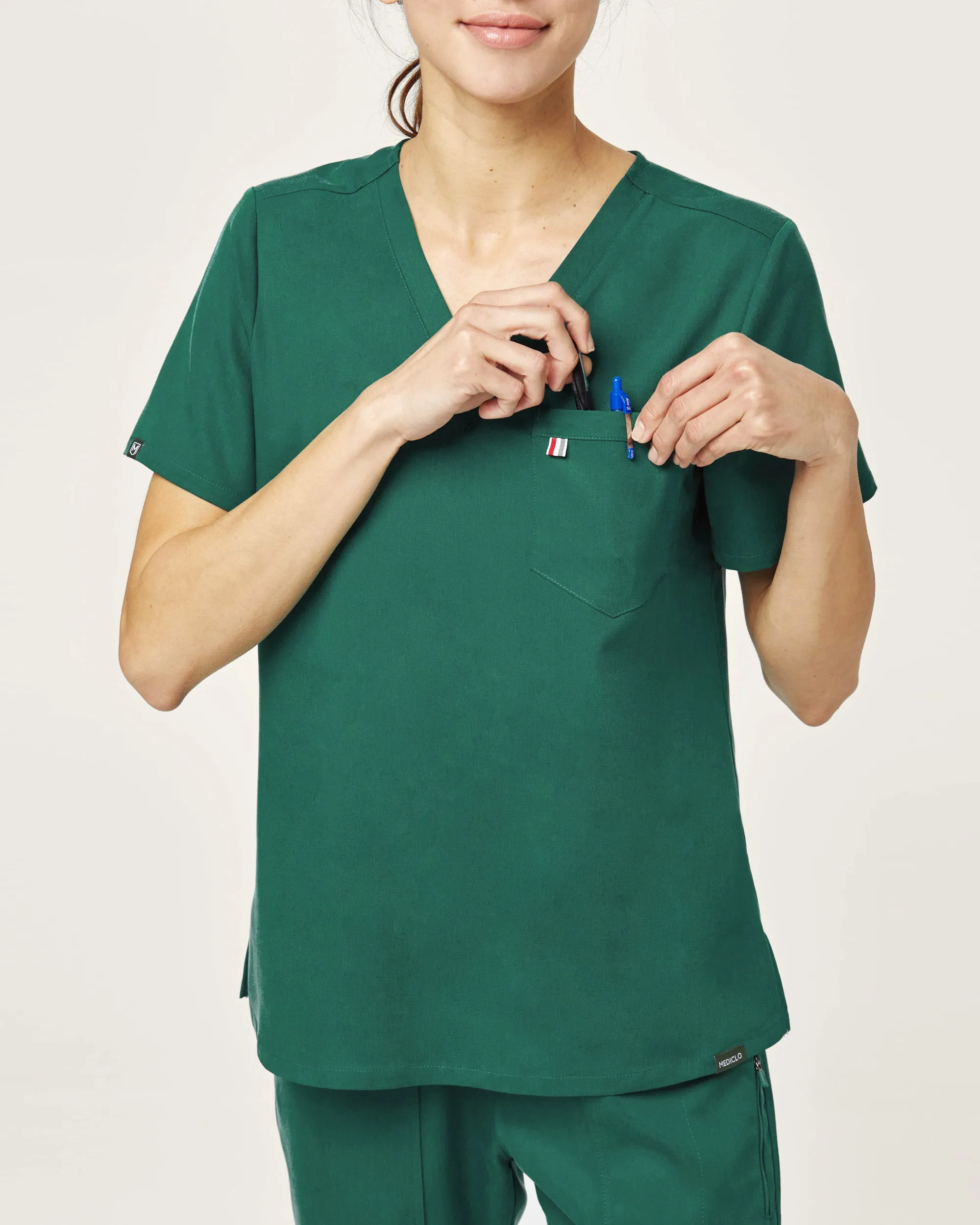 TENCEL™ Sal‎ ‎ Essential Scrub Top (Final Sale)